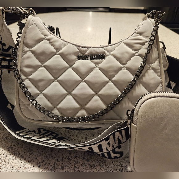 NWT Steve Madden 2 Pc Grey Quilted Convertable Crossbody Women's Bag - Picture 12 of 12